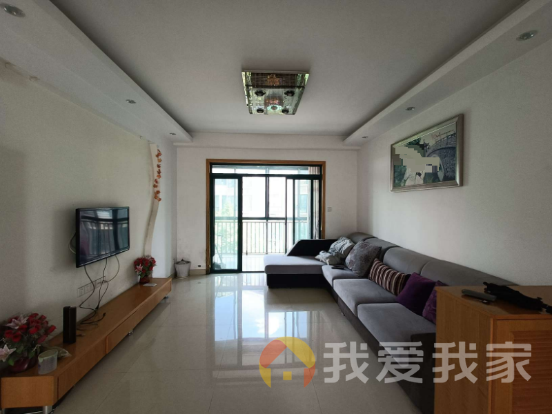 南昌我爱我家伟梦清水湾洗尘香苑 南北通透，采光好 装修好，环镜优美 近地铁 视野好，诚心出售