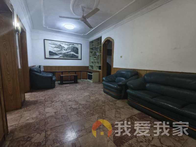 南昌我爱我家青山南路35号公安厅宿舍 南北通透，采光好 装修好，环镜优美 近地铁 视野好，诚心出售