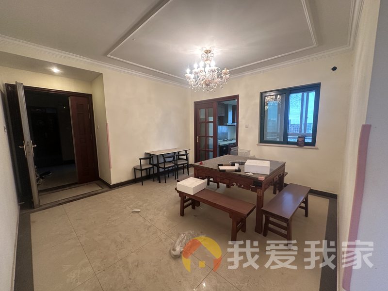 南昌我爱我家恒大绿洲一期 南北通透，采光好 装修好，环镜优美 近地铁 周边匹套完善，，出行方便