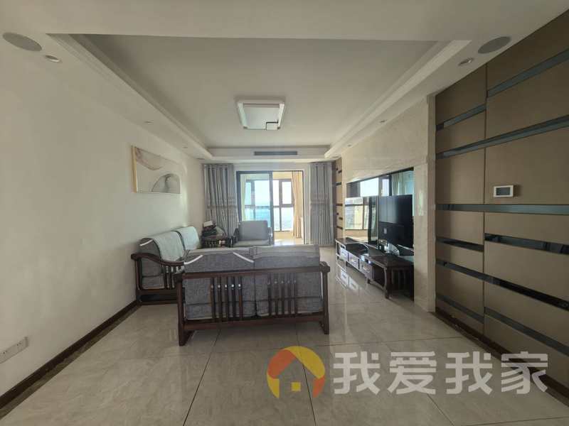 南昌我爱我家世茂大观南苑 南北通透，采光好 装修好，环镜优美 中间楼层