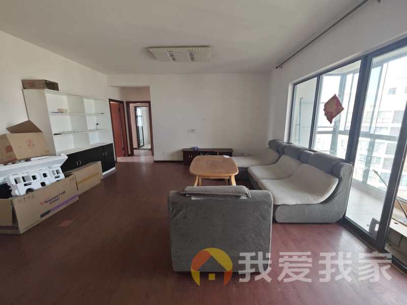 南昌我爱我家红谷滩万达华府精装三房两厅两卫诚售，赣江边读名校南 师 附小