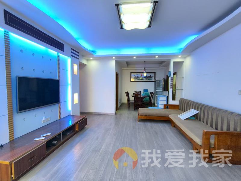 南昌我爱我家商城世纪村 南北通透，采光好 装修好，环镜优美 近地铁 中间楼层