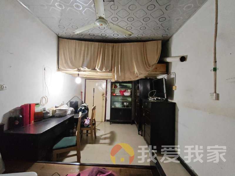 南昌我爱我家井冈山大道576号江东机床厂宿舍 南北通透，采光好 视野好，诚心出售