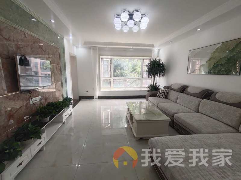 南昌我爱我家沿海丽水佳园 南北通透，采光好 装修好，环镜优美 中间楼层