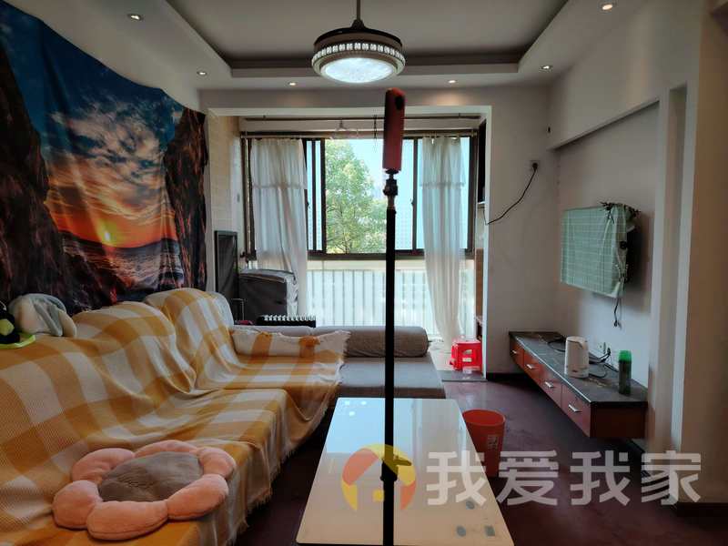 南昌我爱我家恒立世纪经典(煤球厂宿舍) 南北通透，采光好 近地铁 周边匹套完善，，出行方便
