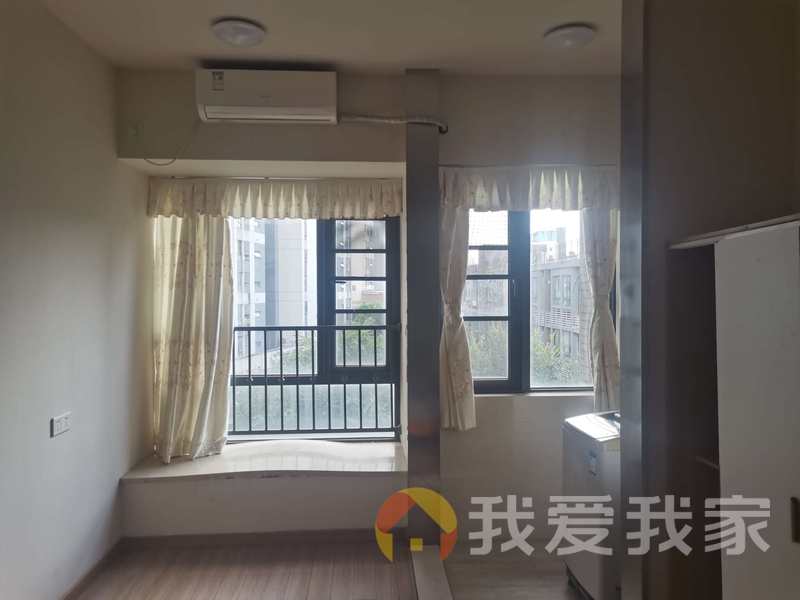 南昌我爱我家万科金色名郡 南北通透，采光好 装修好，环镜优美 近地铁 视野好，诚心出售