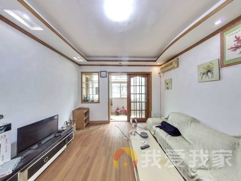 南昌我爱我家洪都新村 南北通透，采光好 装修好，环镜优美 近地铁 视野好，诚心出售