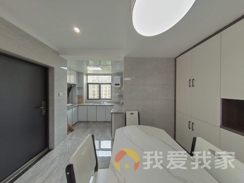 南昌我爱我家中煤凯旋湾 南北通透，采光好 装修好，环镜优美 中间楼层