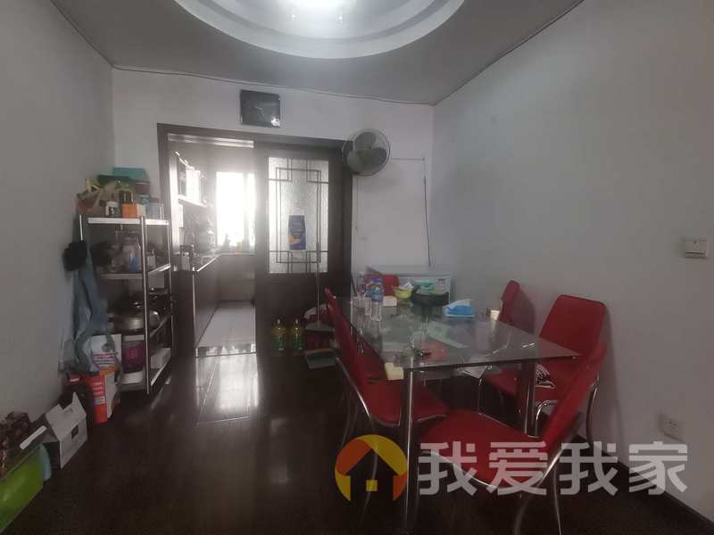 南昌我爱我家莲花家园 南北通透，采光好 装修好，环镜优美 中间楼层