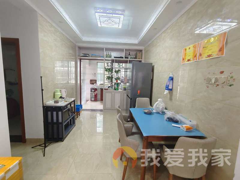 南昌我爱我家晨晖金谷 南北通透，采光好 装修好，环镜优美 近地铁 中间楼层