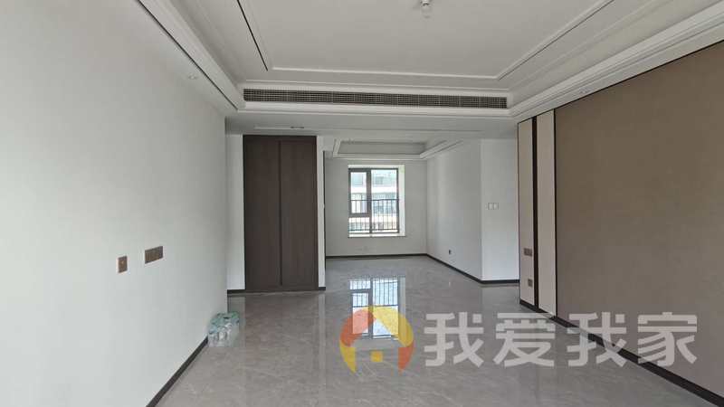 南昌我爱我家融创雪个庭 南北通透，采光好 装修好，环镜优美 视野好，诚心出售