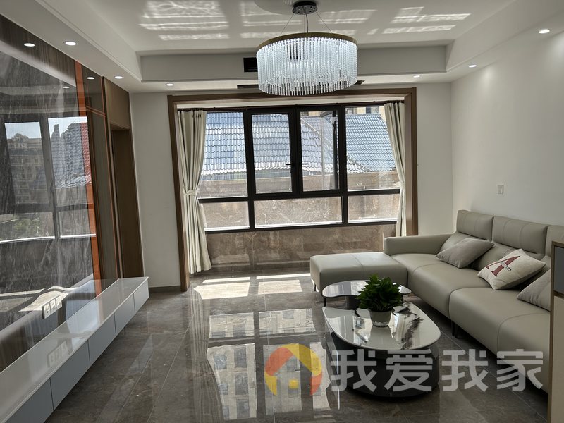 南昌我爱我家中煤凯旋湾 南北通透，采光好 装修好，环镜优美 周边匹套完善，，出行方便