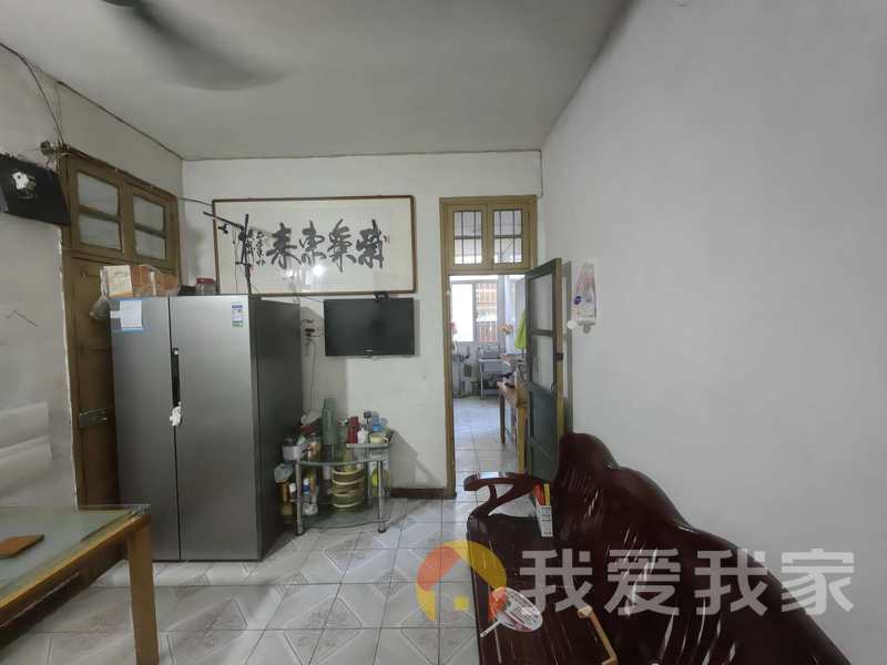 南昌我爱我家东湖区育新路 南北通透，采光好 近地铁 视野好，诚心出售