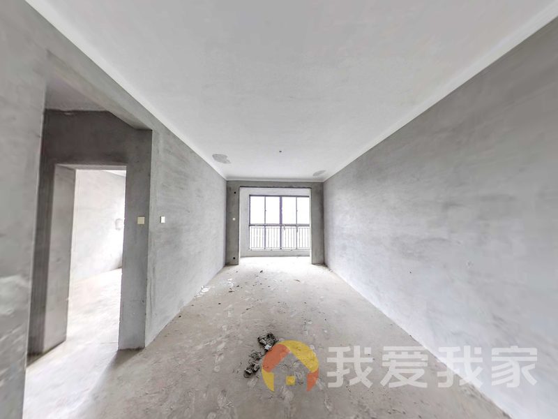 南昌我爱我家洪大赣江城 南北通透，采光好 中间楼层