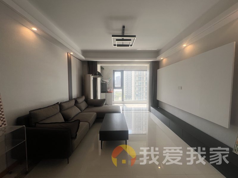 南昌我爱我家力高雍湖国际 南北通透，采光好 装修好，环镜优美 近地铁 周边匹套完善，，出行方便
