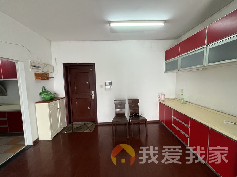 南昌我爱我家胜利广场（招银大厦） 南北通透，采光好 装修好，环镜优美 视野好，诚心出售