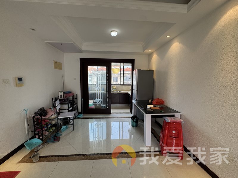 南昌我爱我家象湖明珠 南北通透，采光好 装修好，环镜优美 视野好，诚心出售
