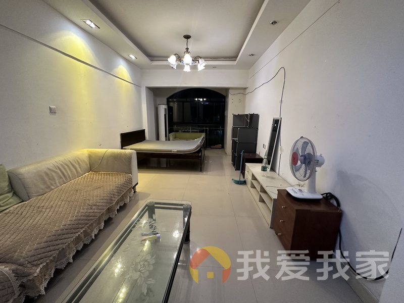南昌我爱我家城开国际学园 南北通透，采光好 装修好，环镜优美 中间楼层