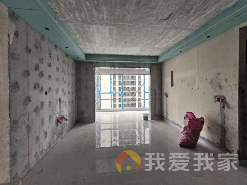 南昌我爱我家保利艾溪湖 南北通透，采光好 中间楼层