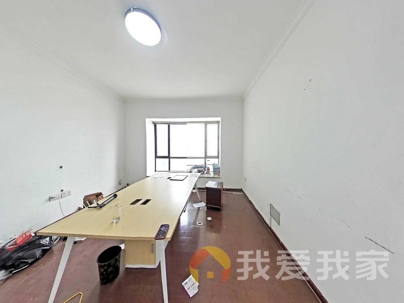 南昌我爱我家子安路新世界广场 南北通透，采光好 装修好，环镜优美 中间楼层