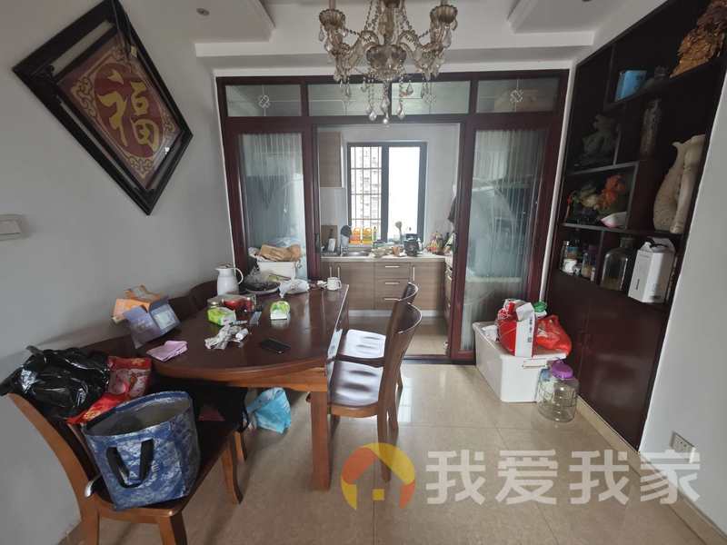 南昌我爱我家可以拎包入住，位于小区中间位置，不临街环境安静，前后无遮挡