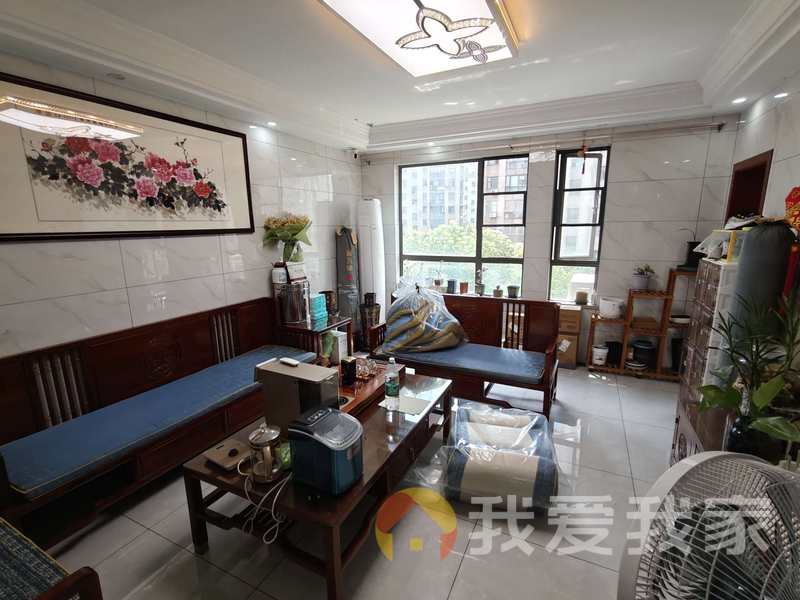 南昌我爱我家上林春天 南北通透，采光好 装修好，环镜优美 中间楼层