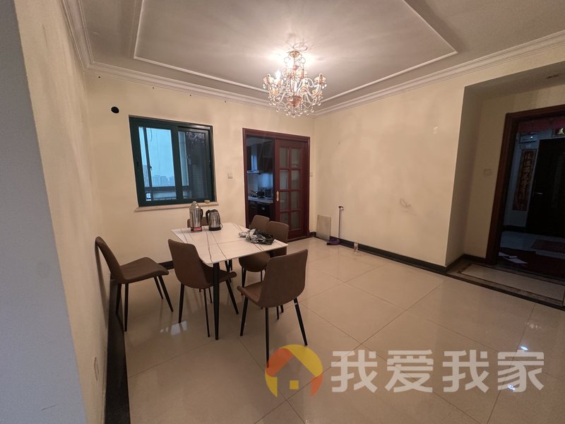 南昌我爱我家恒大绿洲三期 南北通透，采光好 装修好，环镜优美 视野好，诚心出售