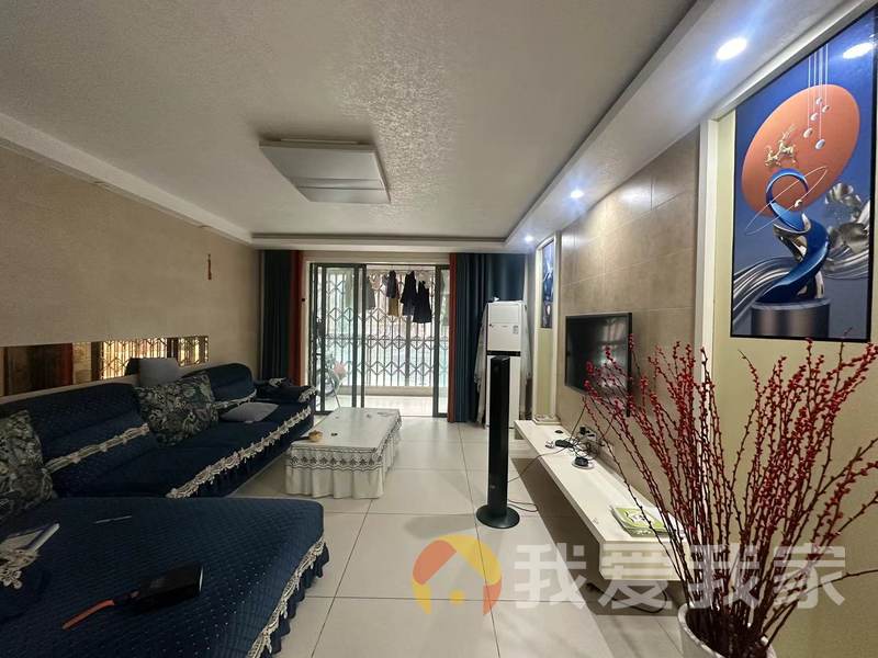 南昌我爱我家凤凰城二期凤翔苑 南北通透，采光好 装修好，环镜优美 近地铁 周边匹套完善，，出行方便
