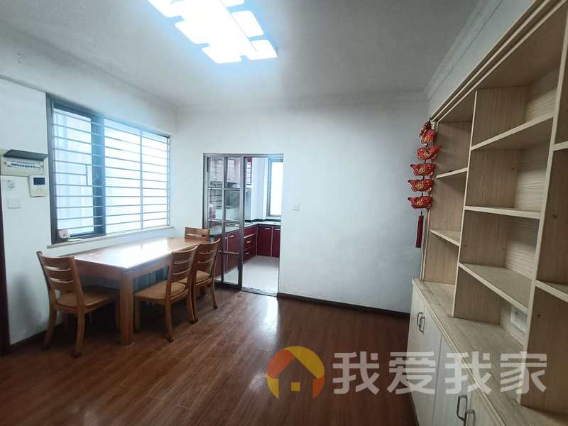 南昌我爱我家九仰梧桐公寓（国芳城市花园） 南北通透，采光好 周边匹套完善，，出行方便