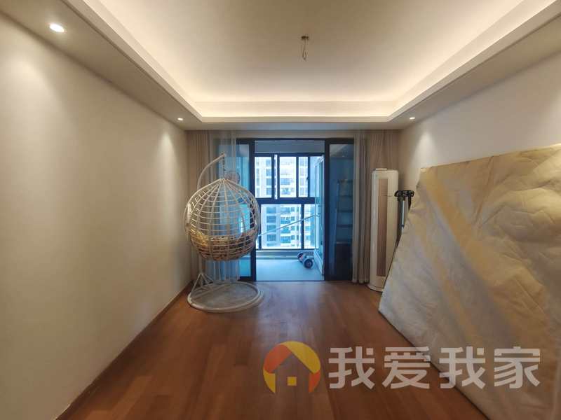 南昌我爱我家新力怡园 南北通透，采光好 装修好，环镜优美 中间楼层