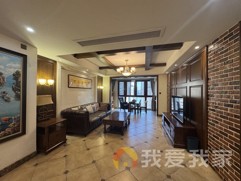 南昌我爱我家世茂天城 南北通透，采光好 装修好，环镜优美 近地铁 中间楼层