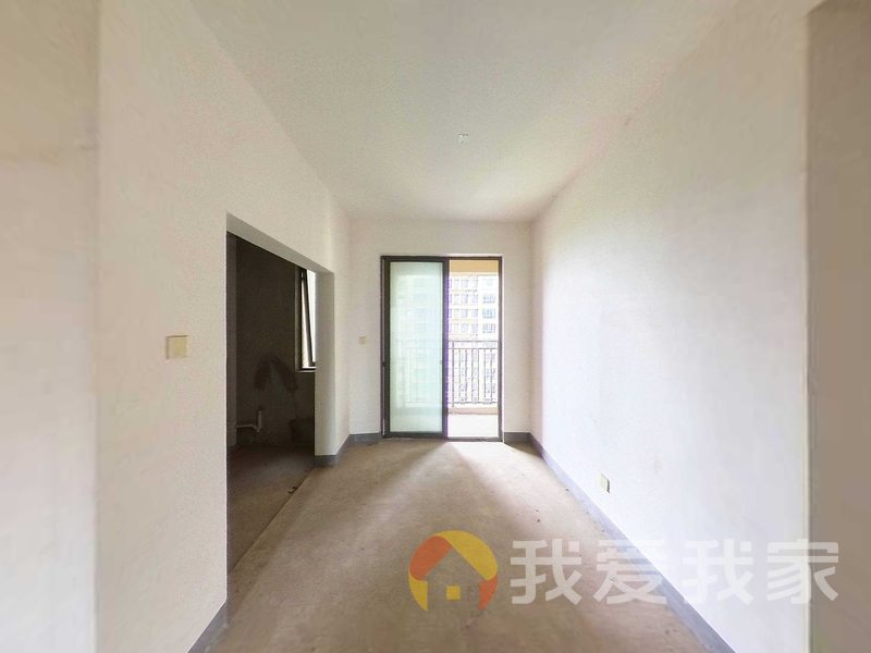 南昌我爱我家绿地国际博览城一期君珑 南北通透，采光好 近地铁 周边匹套完善，，出行方便