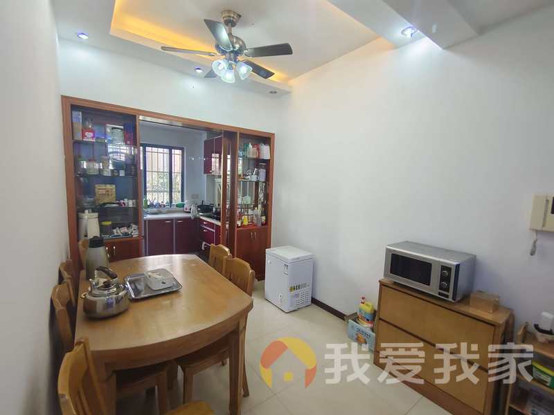 南昌我爱我家奥林匹克花园 南北通透，采光好 中间楼层
