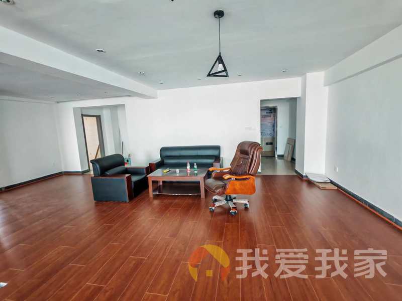 南昌我爱我家金色水岸 南北通透，采光好 近地铁 视野好，诚心出售