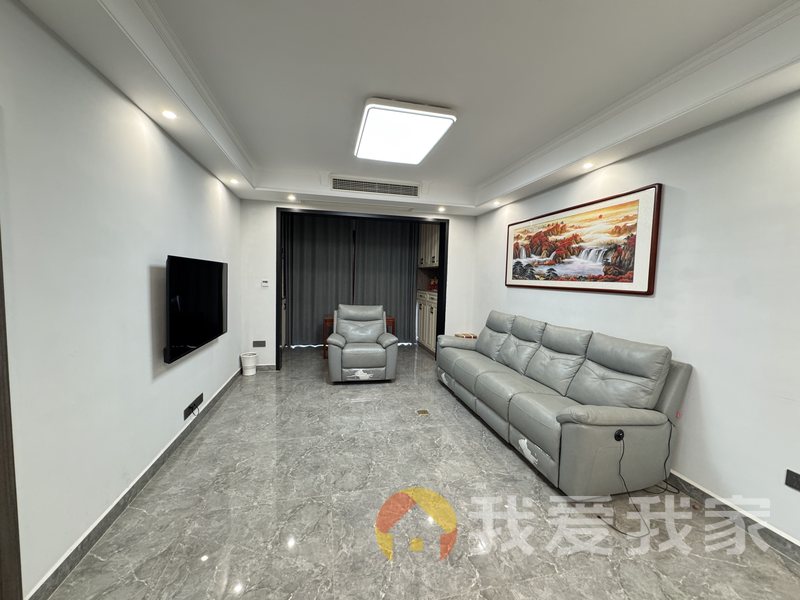 南昌我爱我家华宇尚城二期鼎尚都会 南北通透，采光好 装修好，环镜优美 近地铁 视野好，诚心出售
