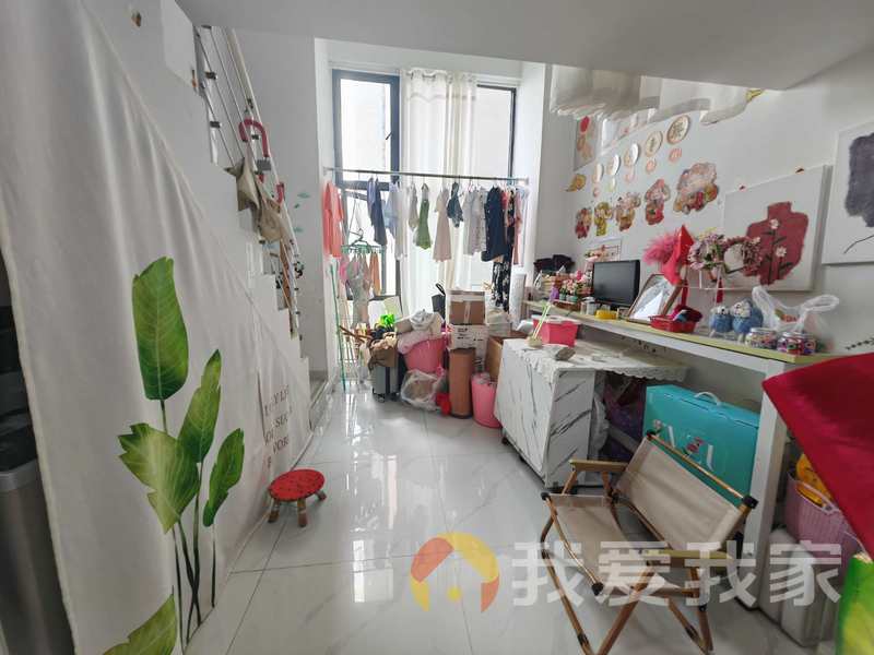 南昌我爱我家力高雍湖国际 南北通透，采光好 装修好，环镜优美 近地铁 周边匹套完善，，出行方便