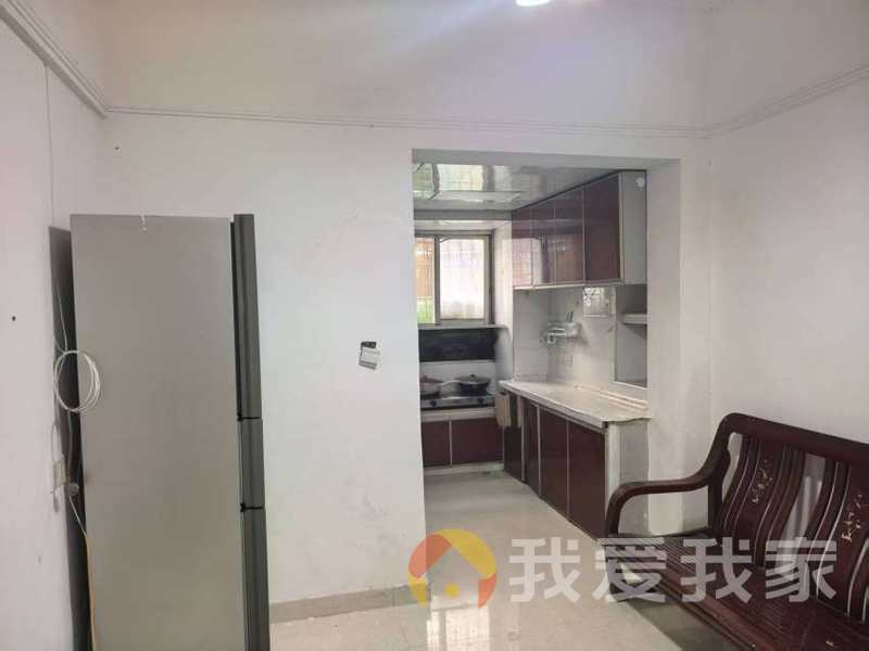 南昌我爱我家墩子塘 南北通透，采光好 装修好，环镜优美 近地铁 视野好，诚心出售