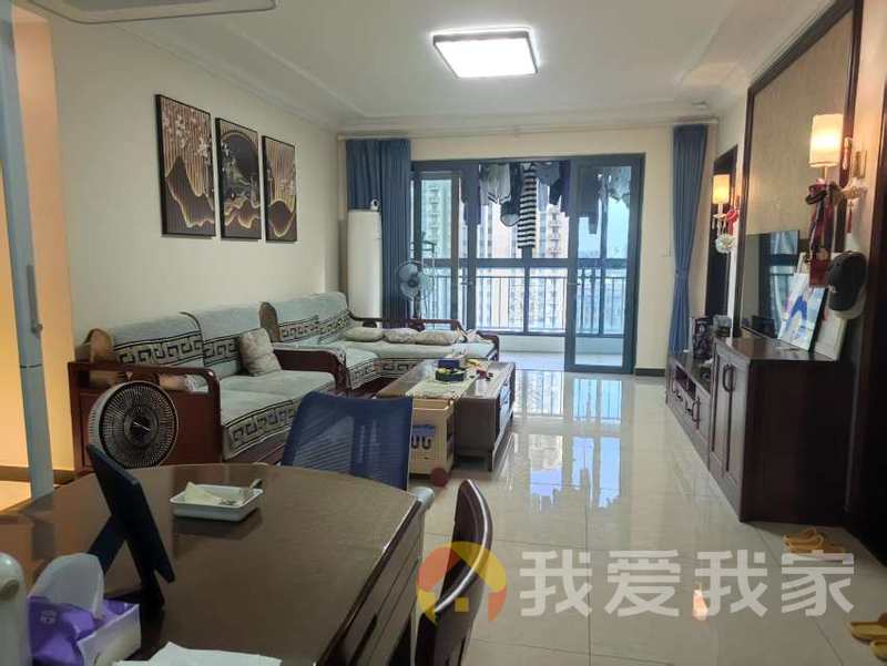 南昌我爱我家恒大御景 南北通透，采光好 装修好，环镜优美 中间楼层