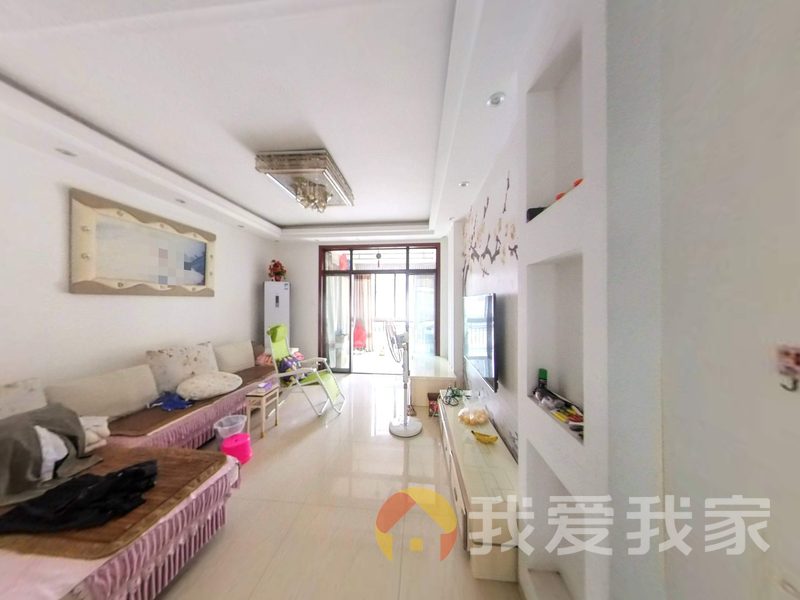 南昌我爱我家金沙逸都 南北通透，采光好 装修好，环镜优美 中间楼层