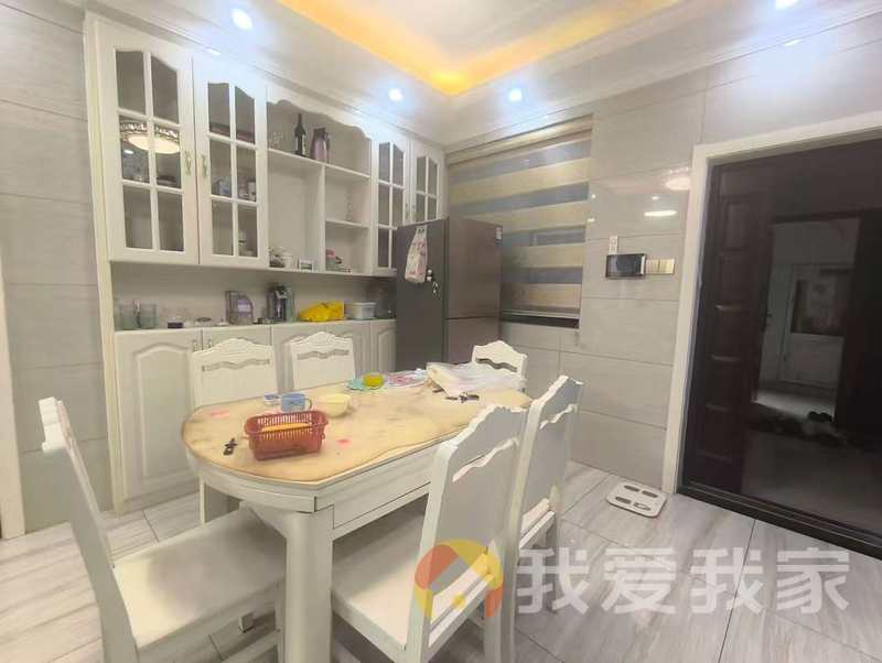 南昌我爱我家汇仁阳光花园三期 南北通透，采光好 装修好，环镜优美 中间楼层