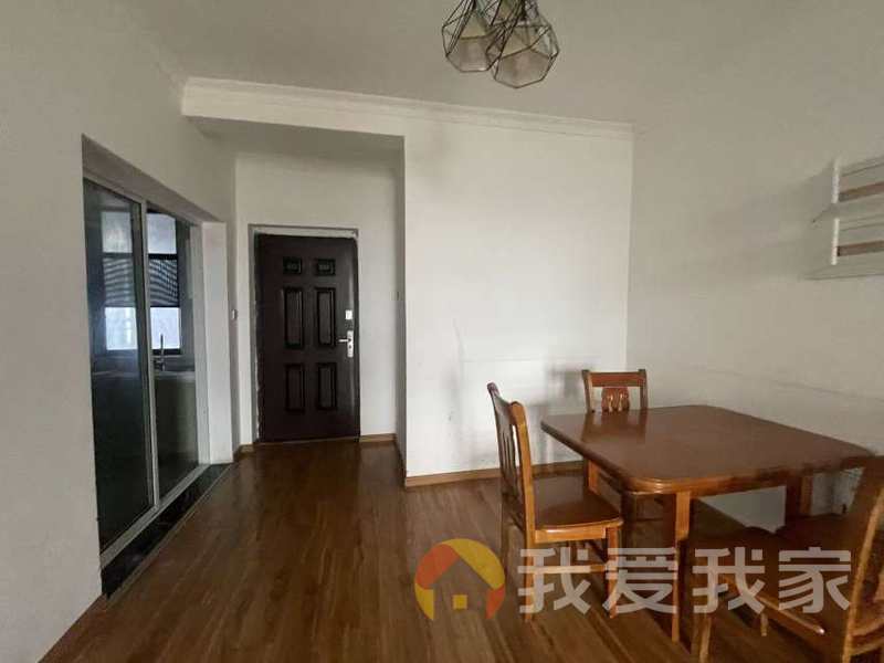 南昌我爱我家九龙湖绿地国际博览城一期精装三房诚售，价格实惠首付低