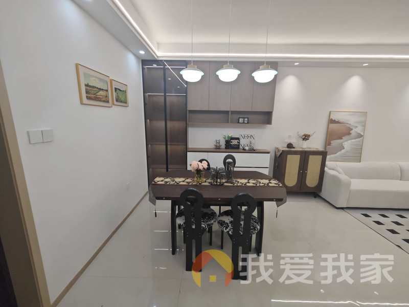 南昌我爱我家全新装修，大三房。