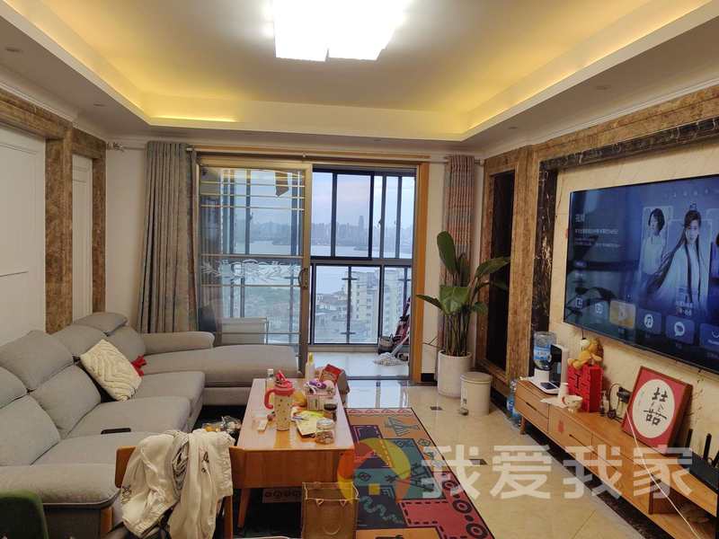 南昌我爱我家御湖国际 南北通透，采光好 装修好，环镜优美 视野好，诚心出售