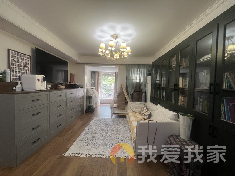 南昌我爱我家万科四季花城北区夏瑾苑 南北通透，采光好 装修好，环镜优美 近地铁 周边匹套完善，，出行方便