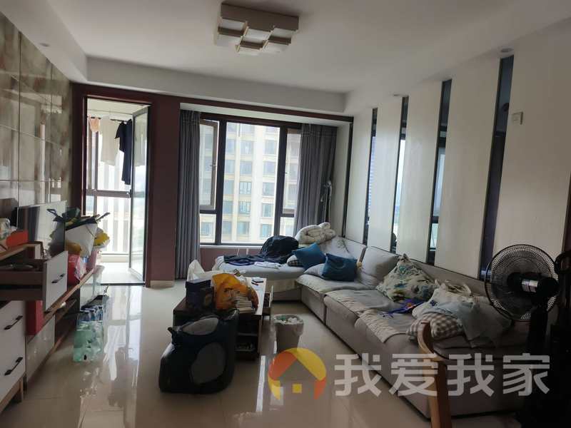南昌我爱我家国贸天琴湾西区 南北通透，采光好 装修好，环镜优美 中间楼层