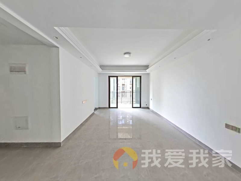 南昌我爱我家华勤湖畔花园 南北通透，采光好 视野好，诚心出售