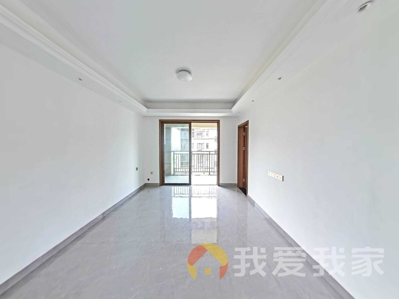 南昌我爱我家华勤湖畔花园 南北通透，采光好 装修好，环镜优美 视野好，诚心出售