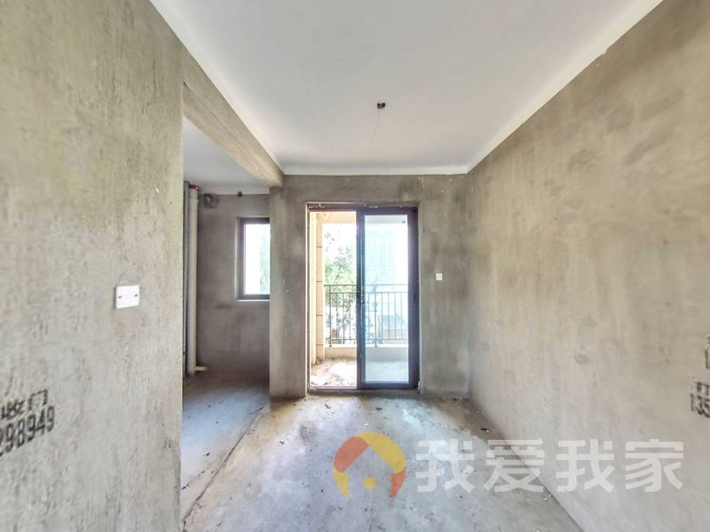 南昌我爱我家悦珑府 南北通透，采光好 周边匹套完善，，出行方便