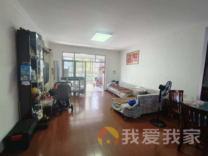 南昌我爱我家平安象湖风情 南北通透，采光好 装修好，环镜优美 视野好，诚心出售