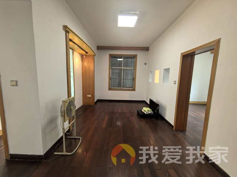 南昌我爱我家新公园路 南北通透，采光好 近地铁 视野好，诚心出售